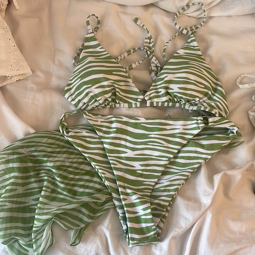 Green zebra bikini + sarong
